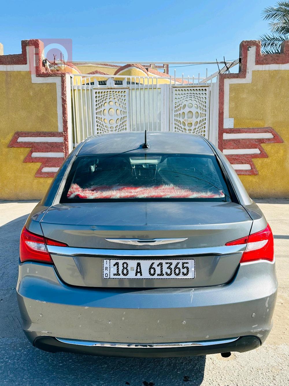 Chrysler 200